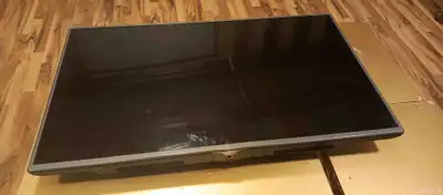 شاشه للبيع ال جي خربانه من غير اي ملحقات 0