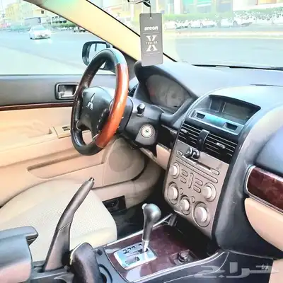 ميتسوبيشي جالنت 2010 نظيف 5
