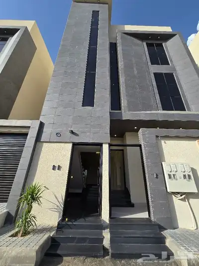 للبيع أدوار ارضيه وسيعهVIP حوش ومدخل سياره 6غرف أبها المحالة 2