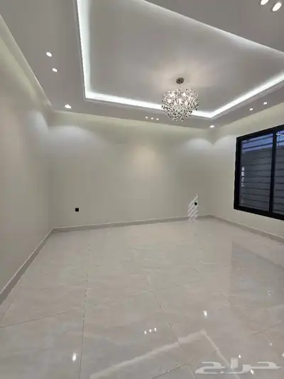 للبيع أدوار ارضيه وسيعهVIP حوش ومدخل سياره 6غرف أبها المحالة 7