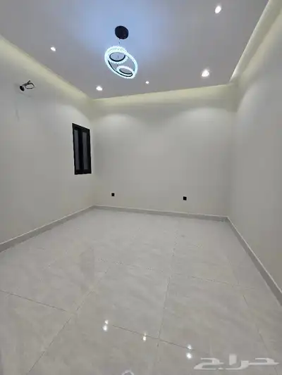 للبيع أدوار ارضيه وسيعهVIP حوش ومدخل سياره 6غرف أبها المحالة 18
