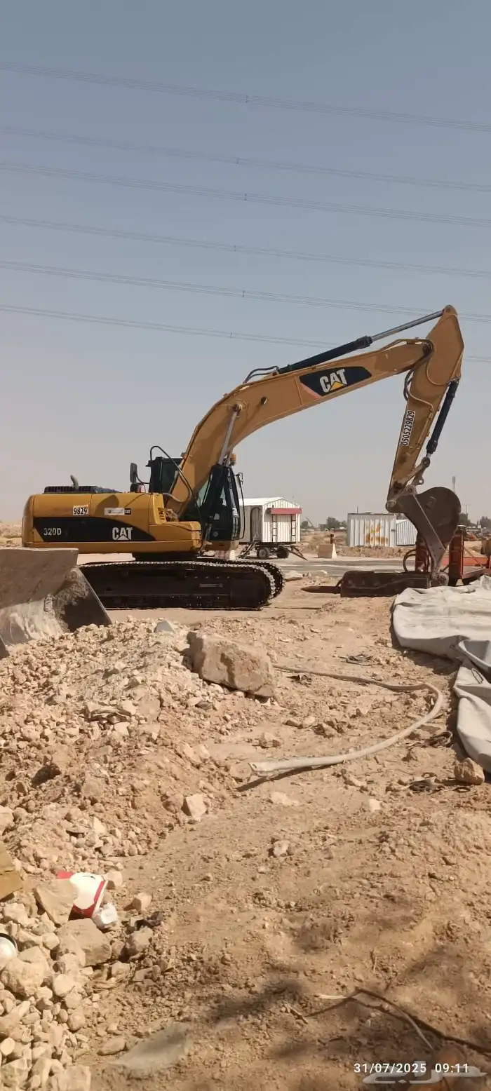 للايجار بوكلين CAT حفر مباني هدم مباني مقاولات يوميات قطوعه 2