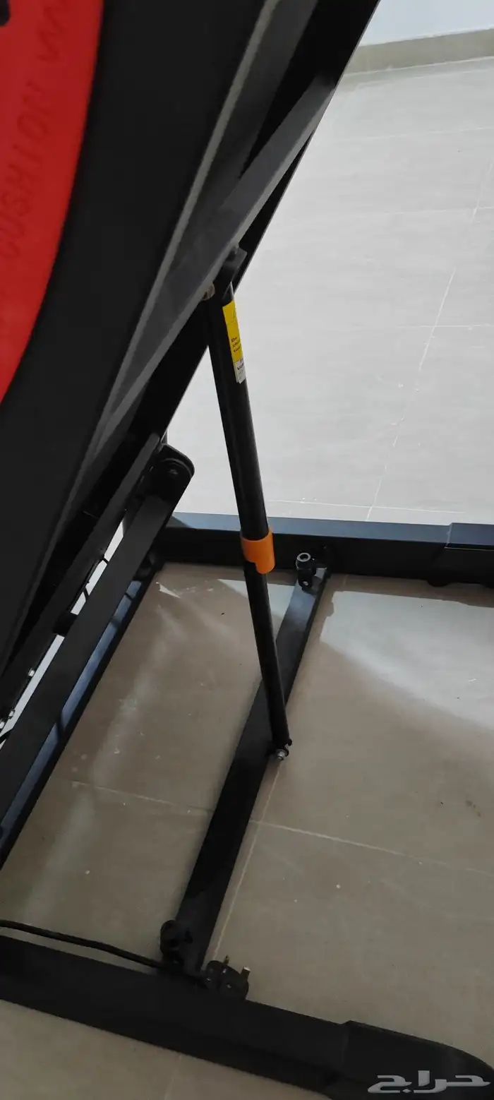 جيهاز سير جري رياضي عالي الجوده لم يستخدم الا كم مره 3