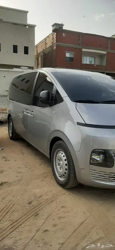 هونداي ستاريا بطاقة جمركية 11راكب ديزل 10