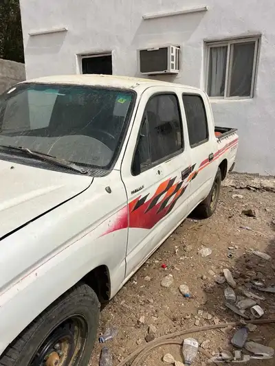 هايلوكس موديل 98 لبيع مكينه قير وشاصي شرط ا 0