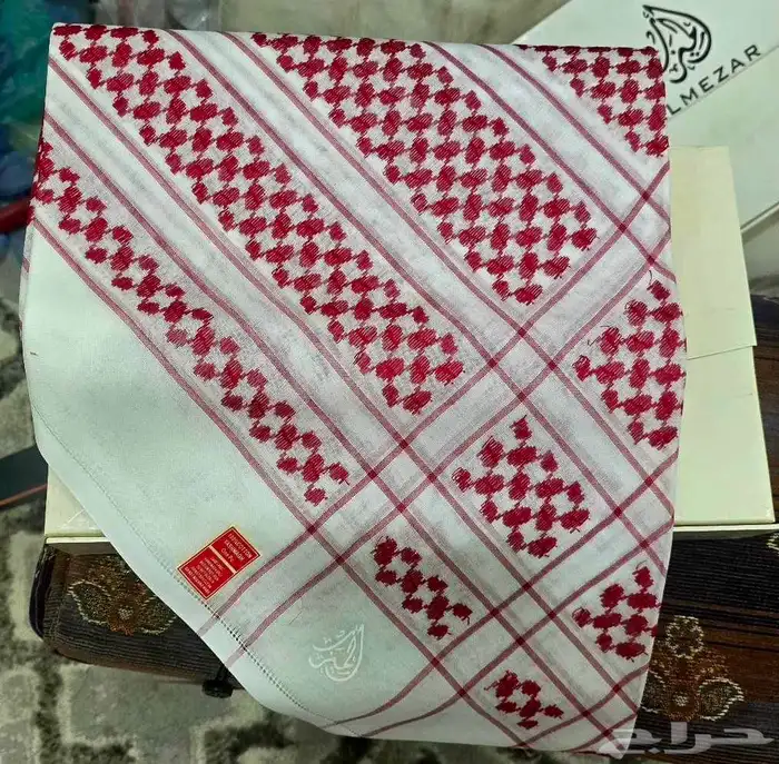 شماغ الميزر القديم شبيه جيفنشي القديم 2