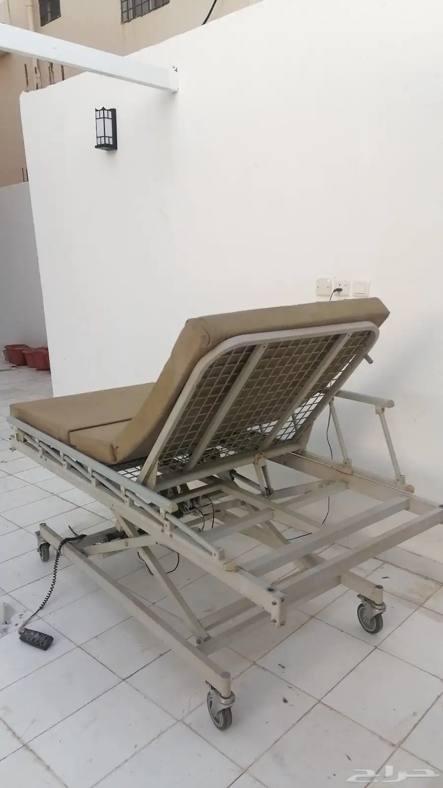 سرير طبي كهربائي 1