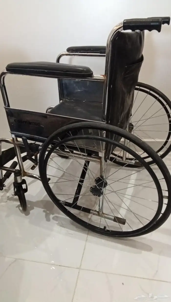 كرسي متحرك لذوي الاحتياجات الخاصة وقليل الاستخدام 0