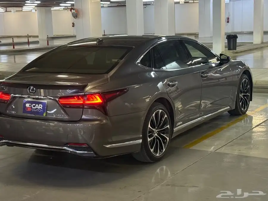 لكزس LS500H 2022 6