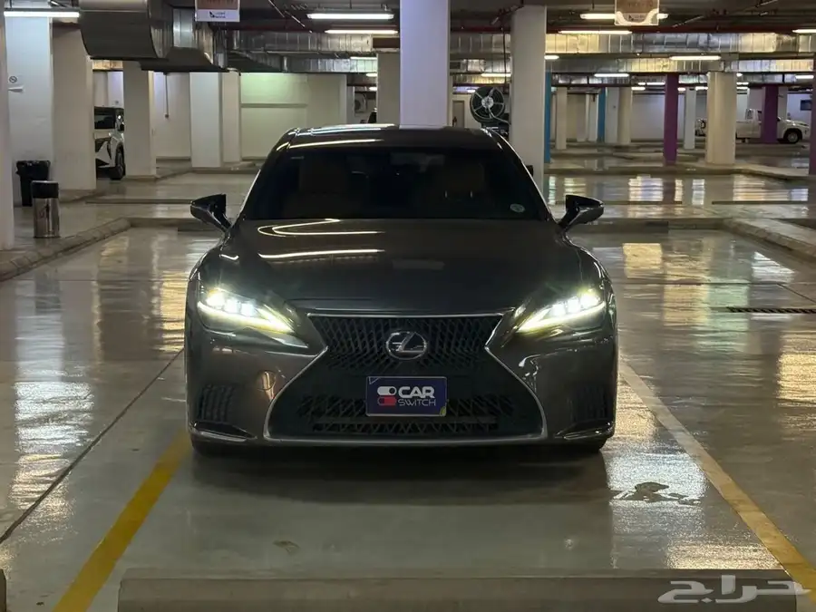 لكزس LS500H 2022 1