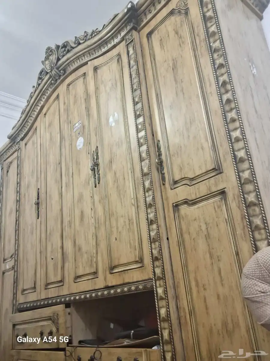 اثاث بيت دواليب وفرن وكنب 3