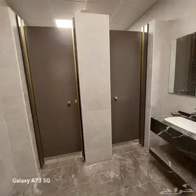 قواطع حمامات الفينوليك 3