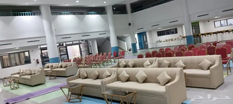تاجير كنب مخمل كنب ثلاثي سفره كراسي طاولات وقود لمبات خيام 9