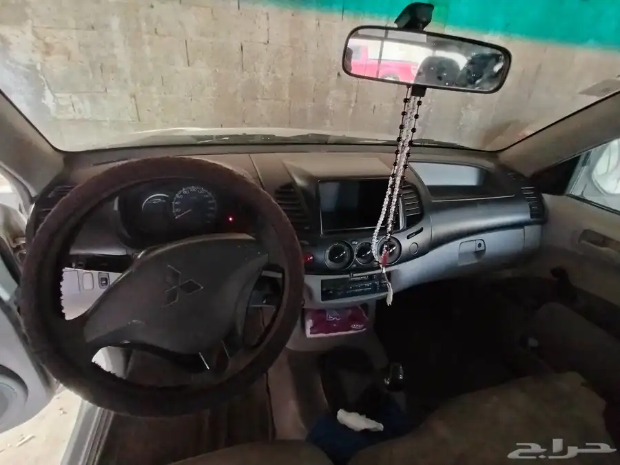 ميتسوبيشي 2008L200 8