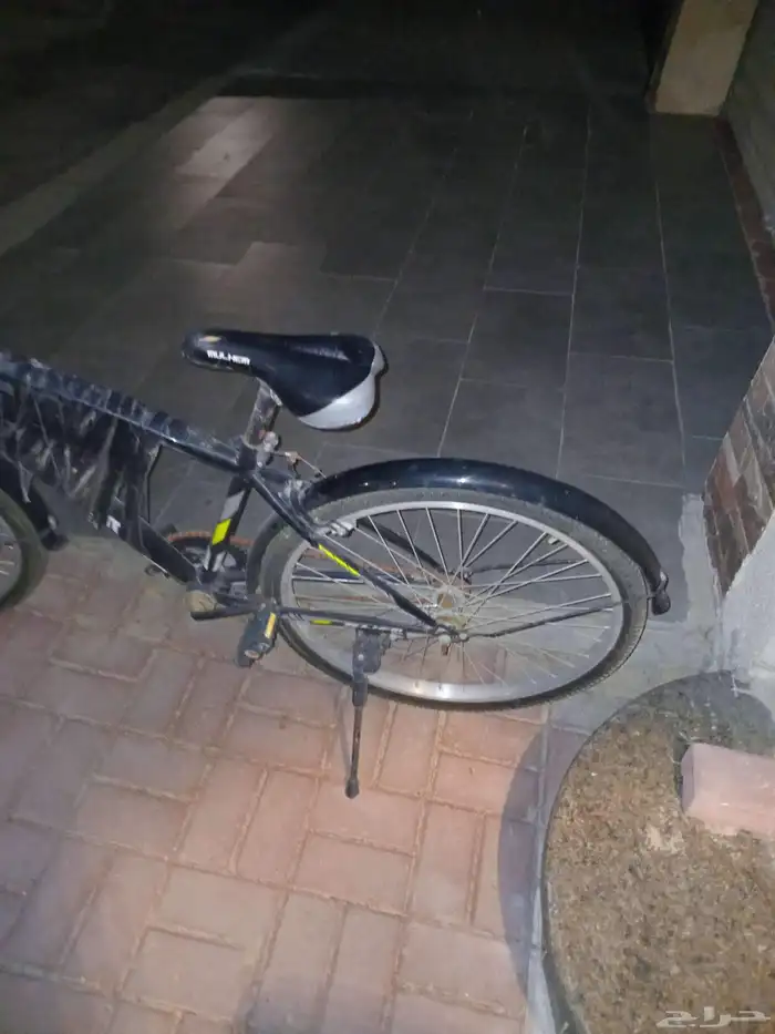 دراجه بحاله جيده جدا تحتاج الي هواء كفرات 5