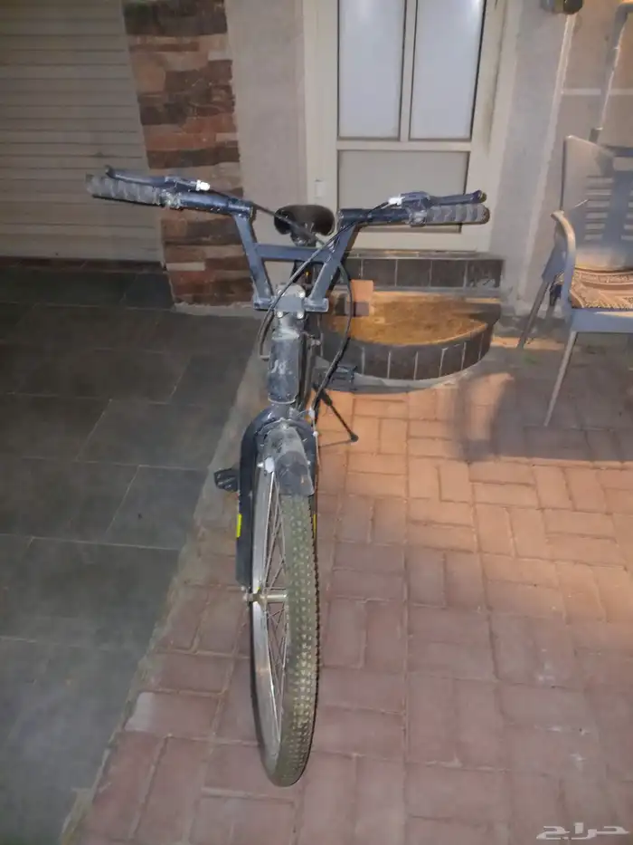 دراجه بحاله جيده جدا تحتاج الي هواء كفرات 3