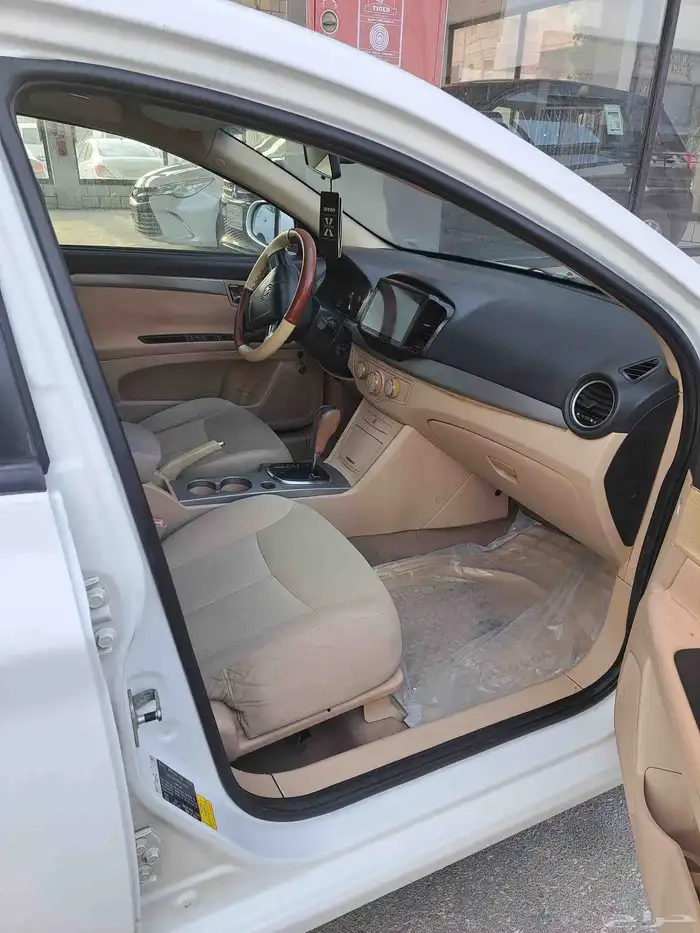 سيارة MG 350 موديل 2013 2