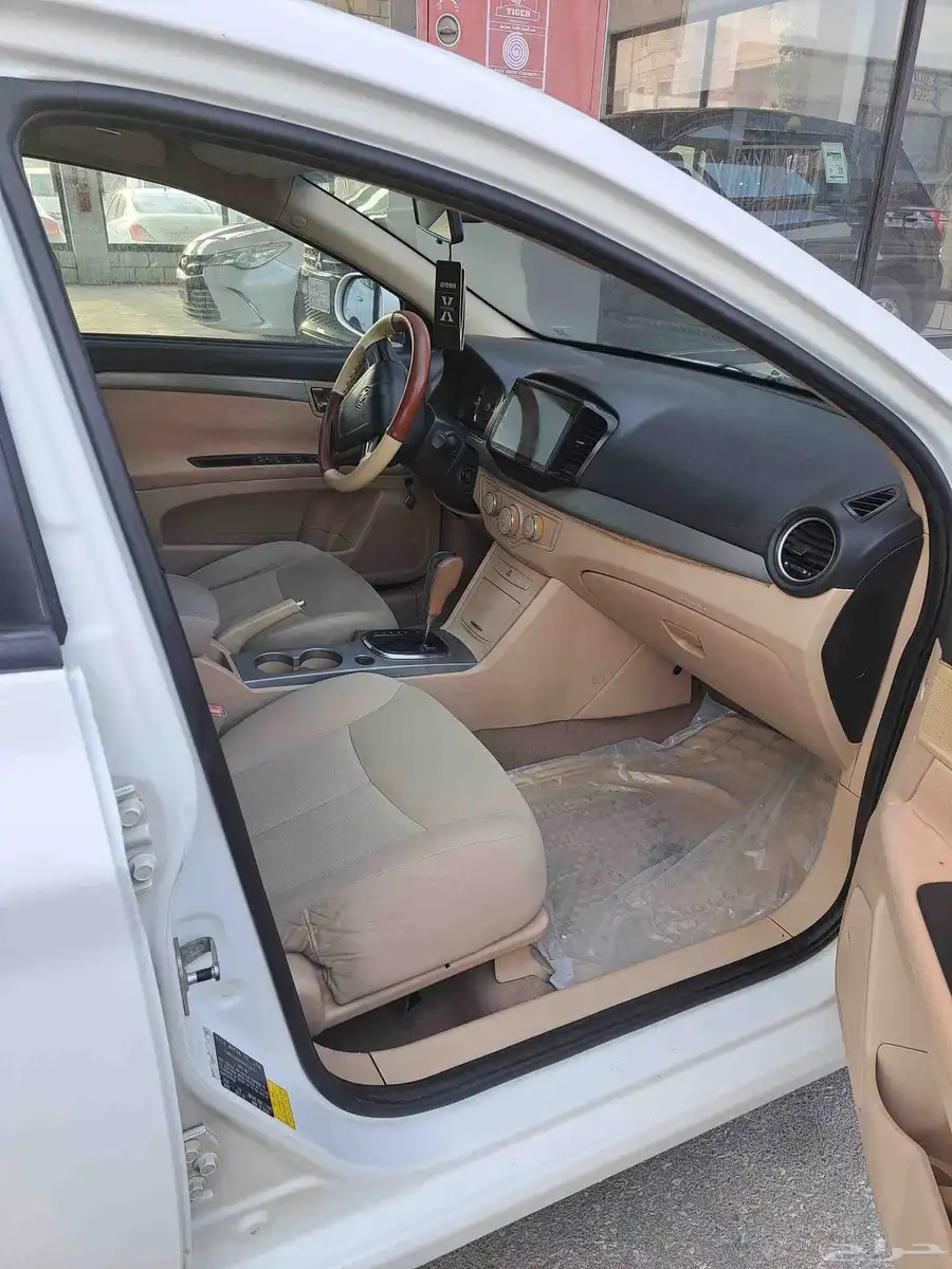 سيارة MG 350 موديل 2013 2