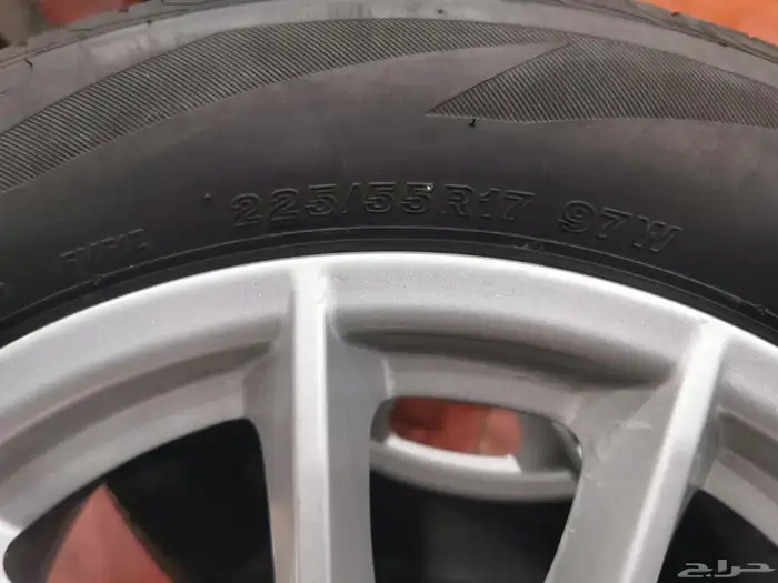 جنوط بي ام دبليو اصليه نضيفه مقاس 17 8