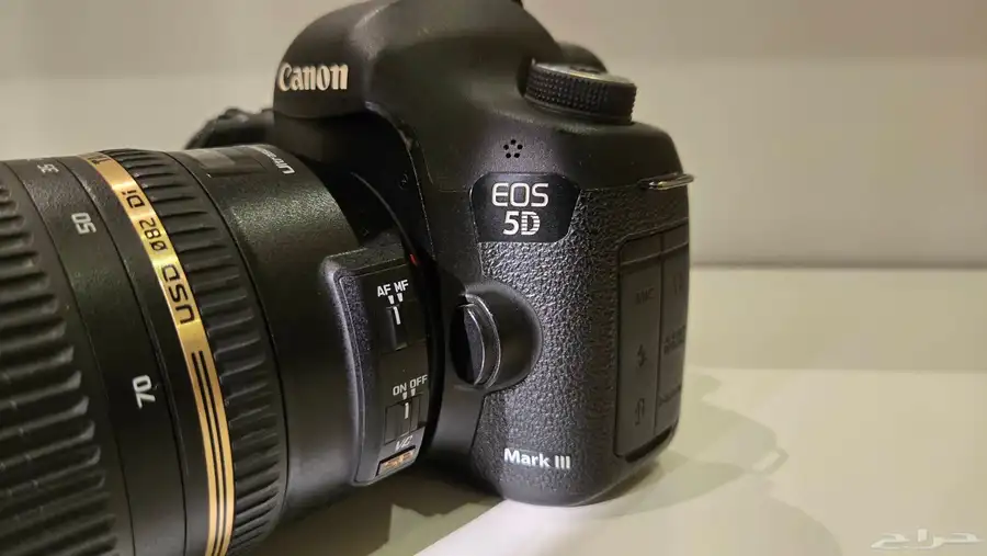 عدسات canon 10