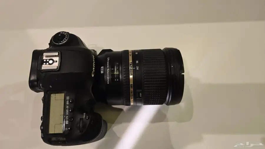 عدسات canon 8