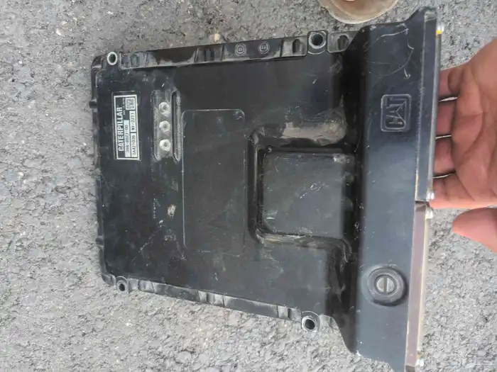 كمبيوتر بوكلين كتربلر حجم 320 DL 5