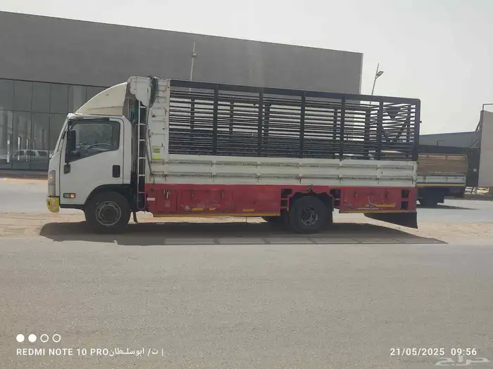 دينا سته متر وعشرين من الرياض الى الاحساء ولا اي اتجاه 0