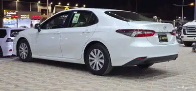 تويوتا كامري 2021 استاندر 6