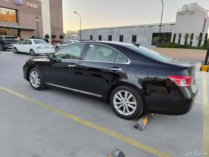 لكزس ES350 للبيع او البدل بسيارة رياضية 8