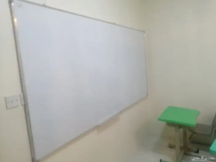 سبورات وطاولات وكراسي الاطفال ولوحات اعلانات 9