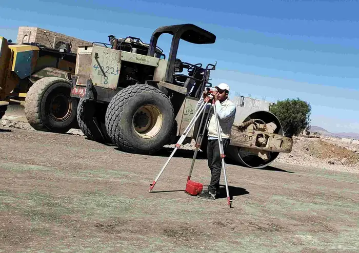 مهندس مدني خبرة 6 سنوات عندي شهادة الهيئة السعودية للمهندسين 8