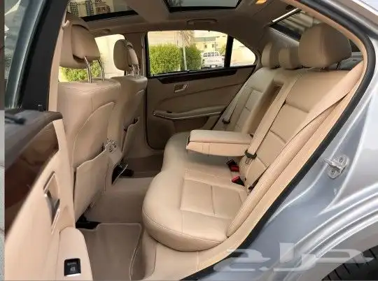 للبيع مرسيدس E300 لون مميز وجميل جدا 5