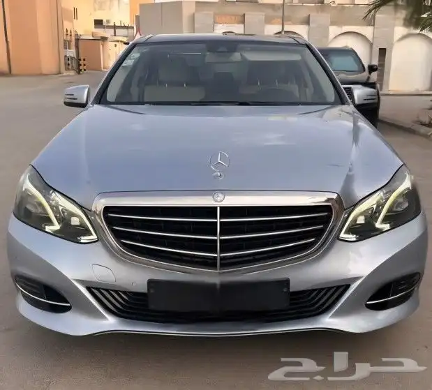 للبيع مرسيدس E300 لون مميز وجميل جدا 0