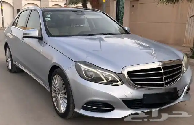 للبيع مرسيدس E300 لون مميز وجميل جدا 3