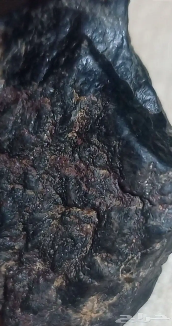خام معدن السرندبايت النادر.Raw serendibite stone 3