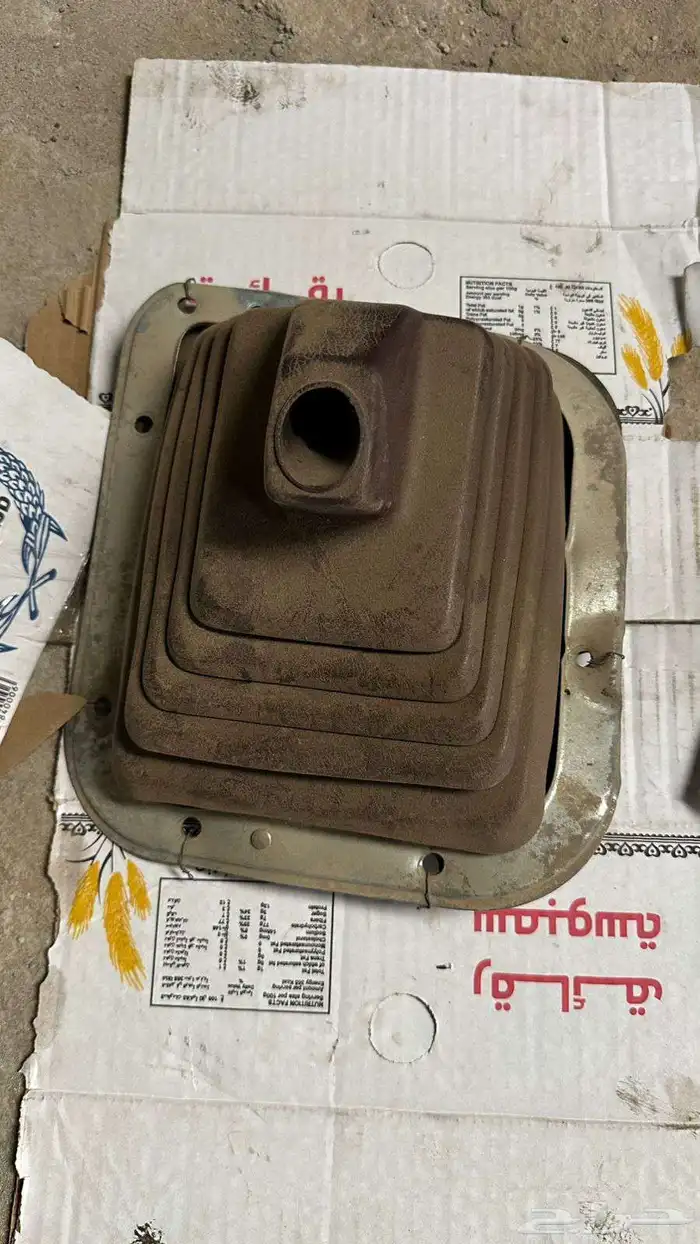 جلدة قير ددسن من 98 الي 2016 عنابي اصلي مستخدم 0