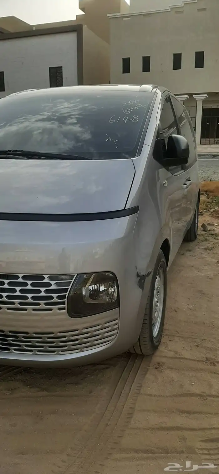 للبيع هونداي ستاريا ديزل ممشى 39 وارد كوريا 2
