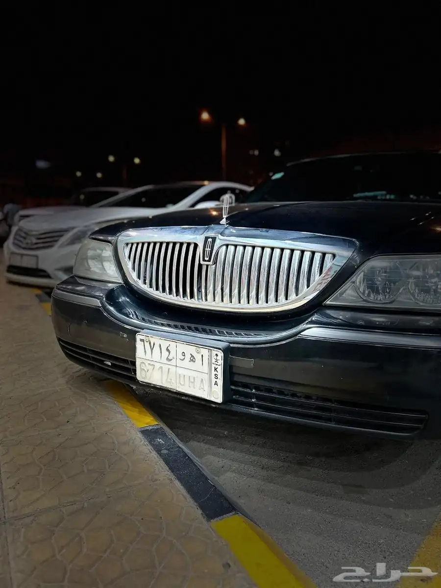 Lincoln Towncar 2009 1
