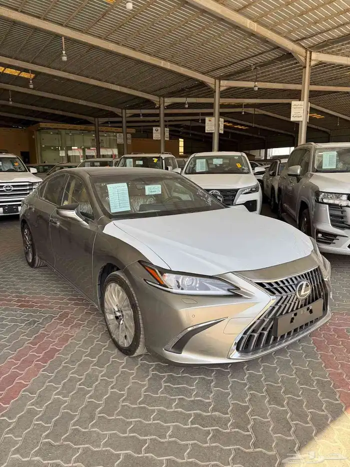 لكزس تيتانيوم ES 350 سعودي 2025 1