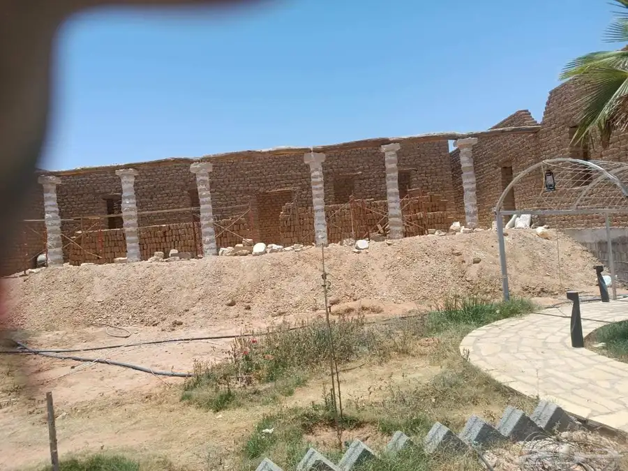 يوجد لدينا خشب اثل ونشتغل بيوت الطين وتركيب الشبوك المجلفنه 4