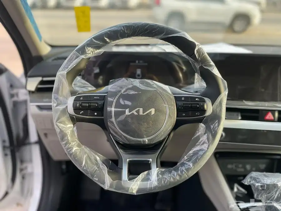 كيا k5 gls 2025 6