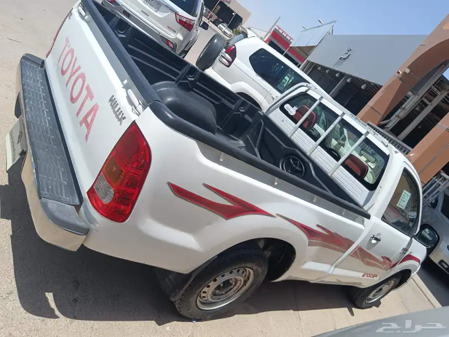 هايلوكس 2011 5