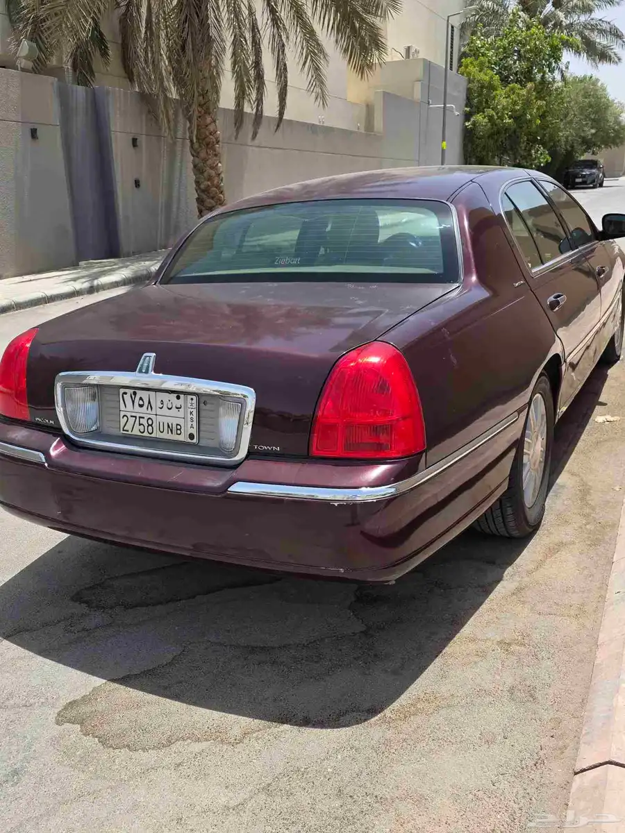 لنكلون تاون كار 2011 0