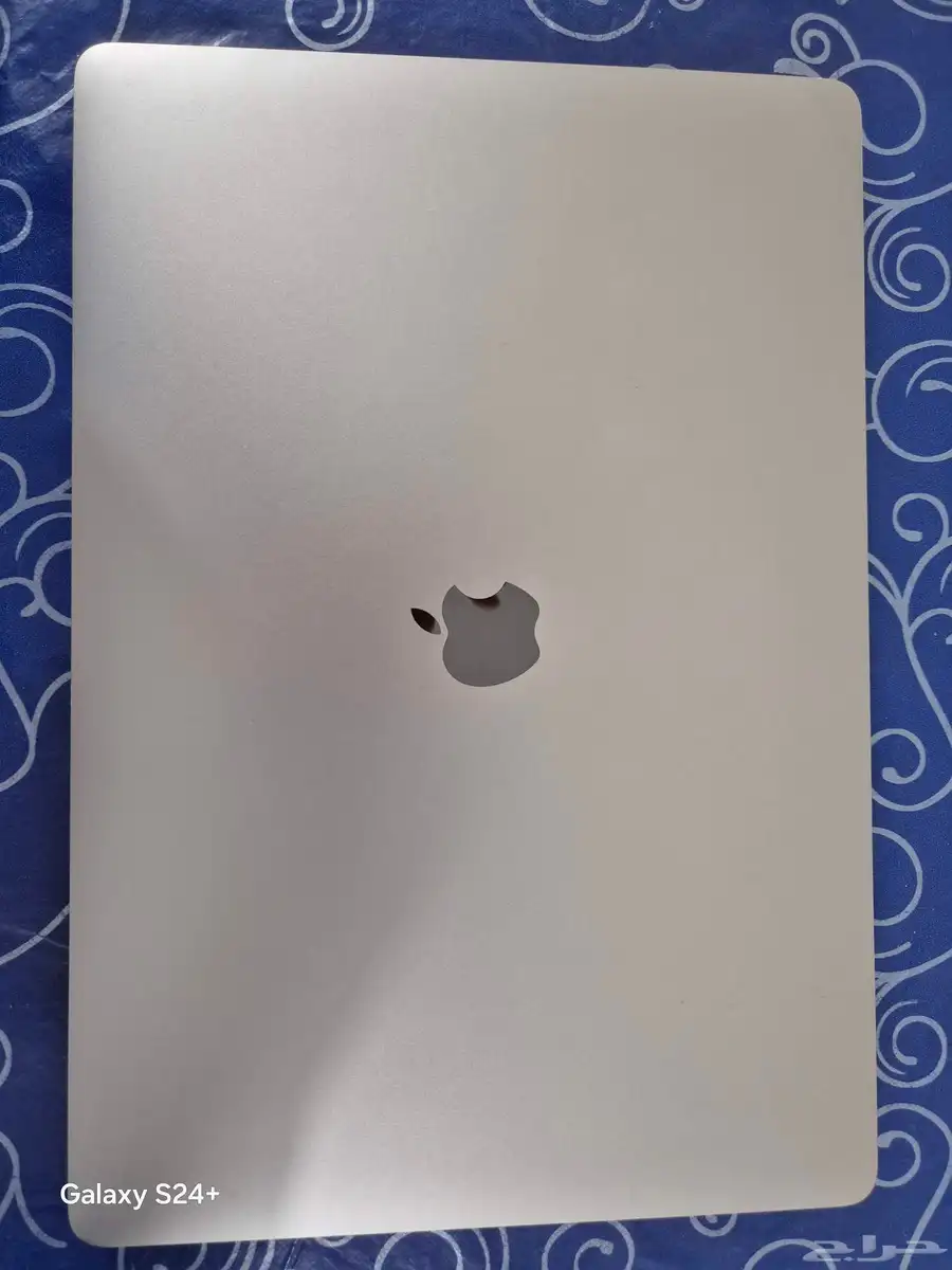 Apple MacBook Pro A1990 (15   2018) Core i9 8