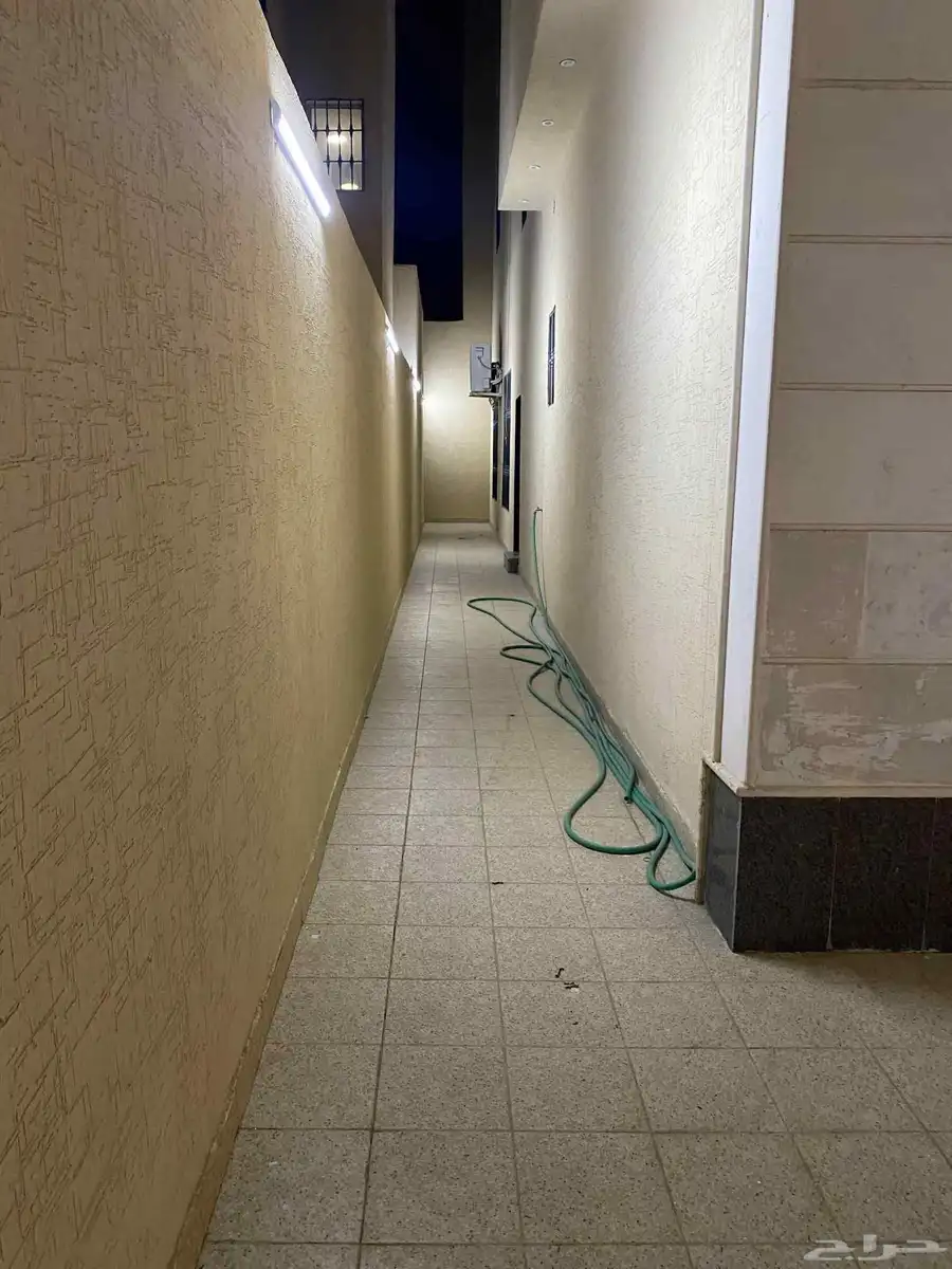 فيلا درج داخلي مؤثثه بالكامل للإيجار الرمال التعمير 2