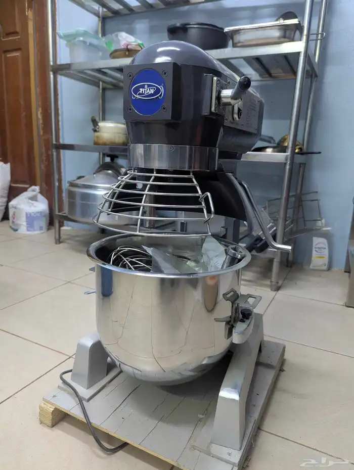 معدات مطاعم او مخبز جديده ( عجانة  فرادة عجين) 1