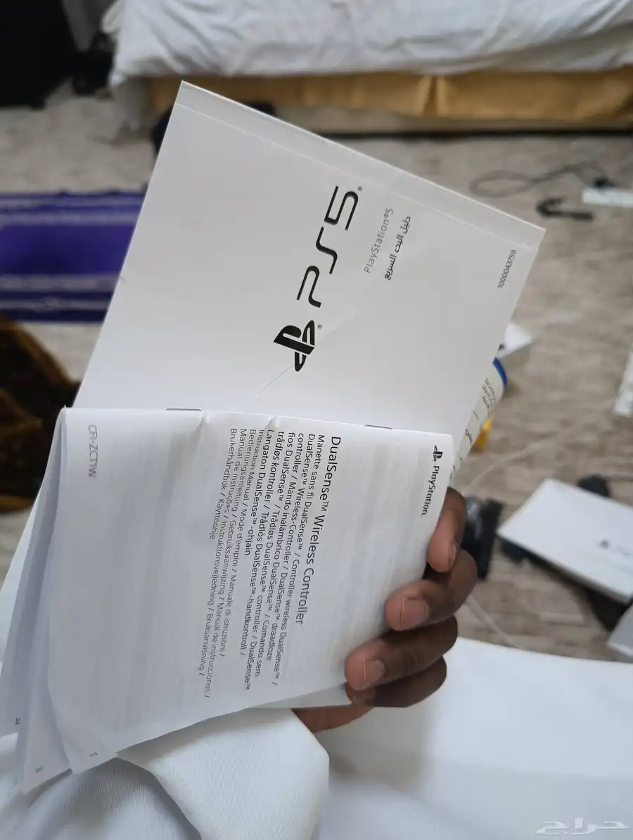 PS5 slim international version one month used with FIFA 2025 2