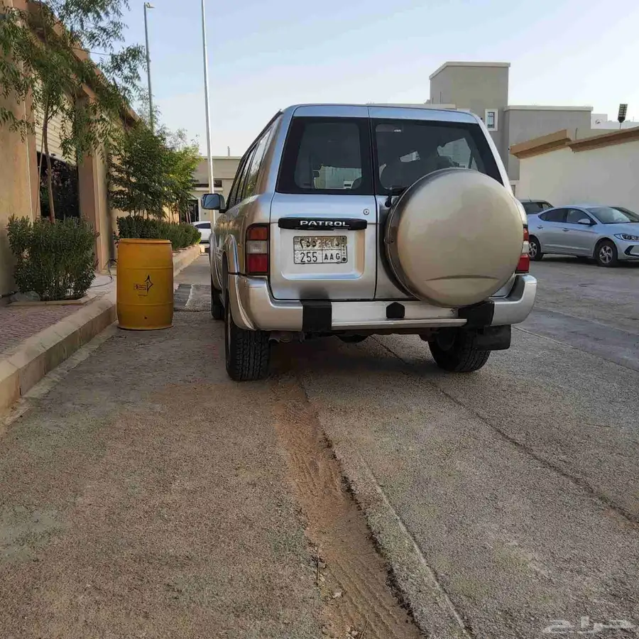 نيسان باترول 2001 4