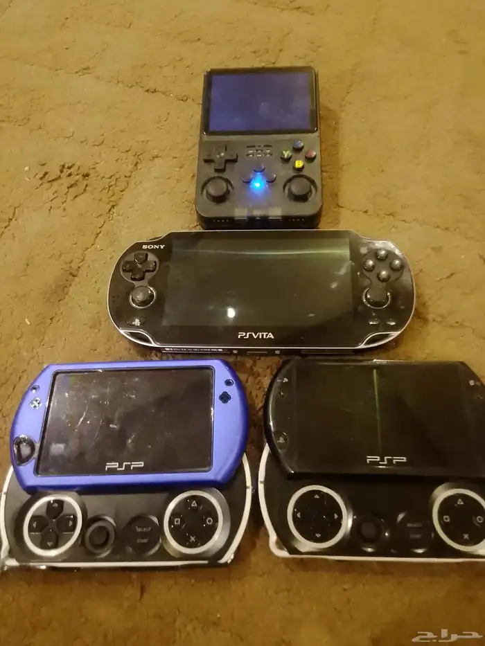 سوني فيتا مع جهازين psp 7