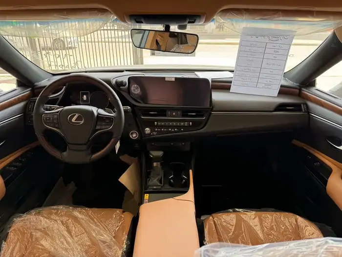 لكزس تيتانيوم ES 350 سعودي 2025 4